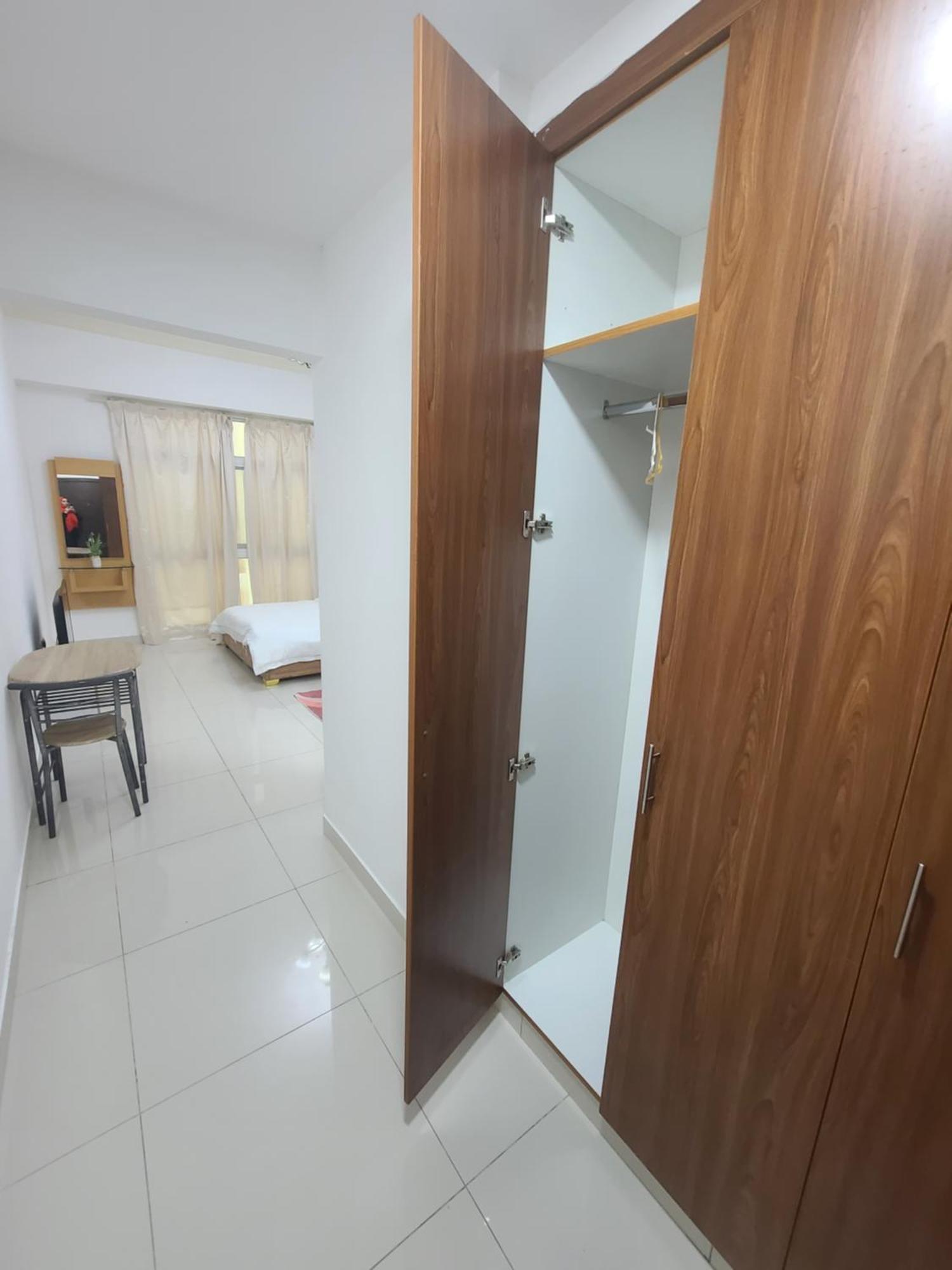 Al Fahad 2 Small Rooms For Men Tecom Dubai Eksteriør billede